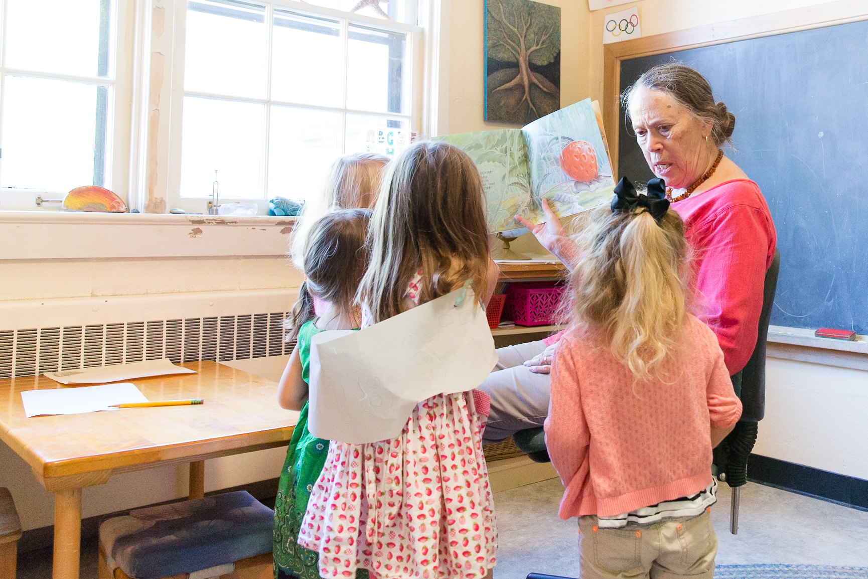 Rainbow Montessori School Developing Character Confidence And Community